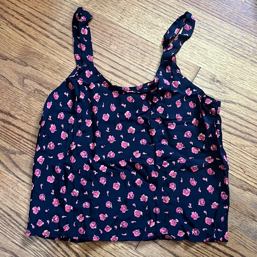 Salaam! Vermont rayon blouse tank with floral print